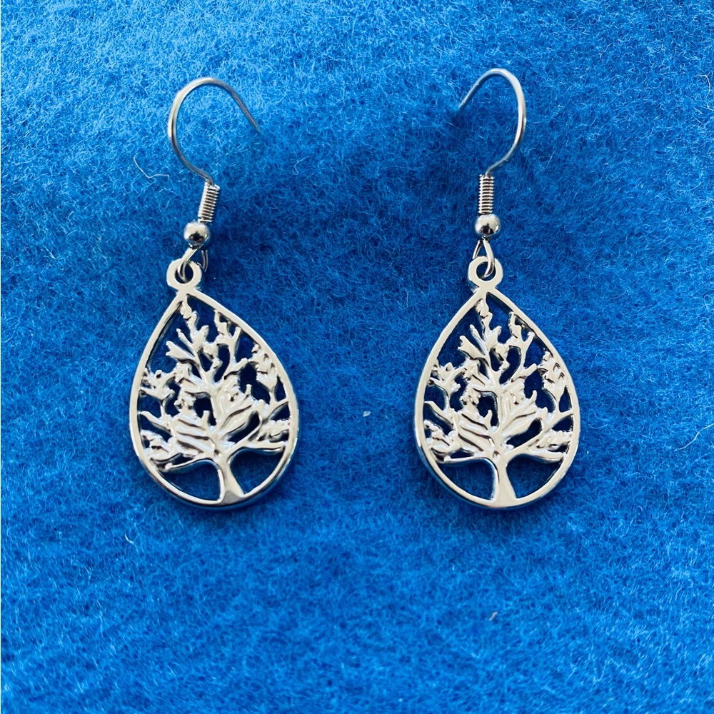 New Hand crafted with love earrings*Specialfree travel jewelry case*